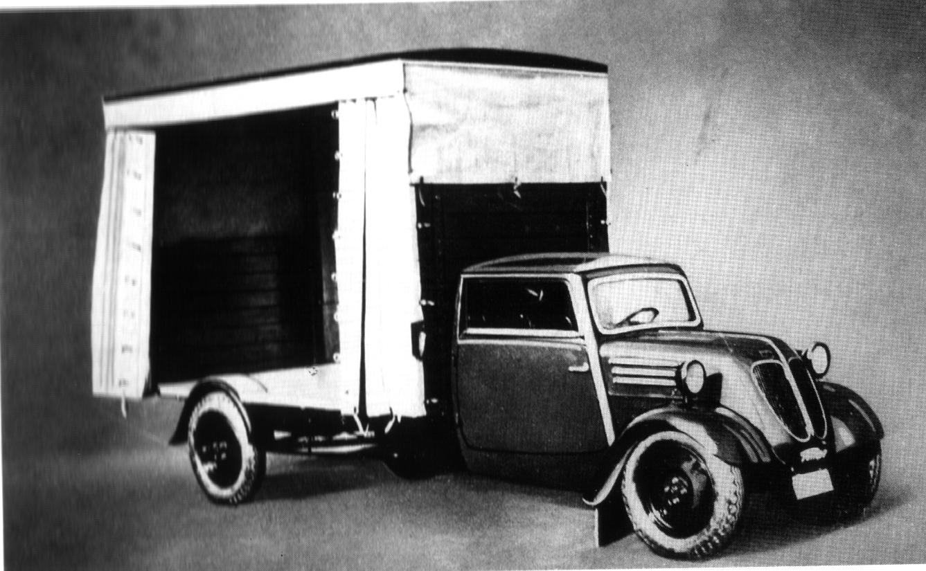 Historische Aufnahme eines Tempo E 600 mit Kastenaufbau